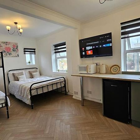 Newly Renovated Studios & Ensuite Rooms! - Camberwell London Exterior photo