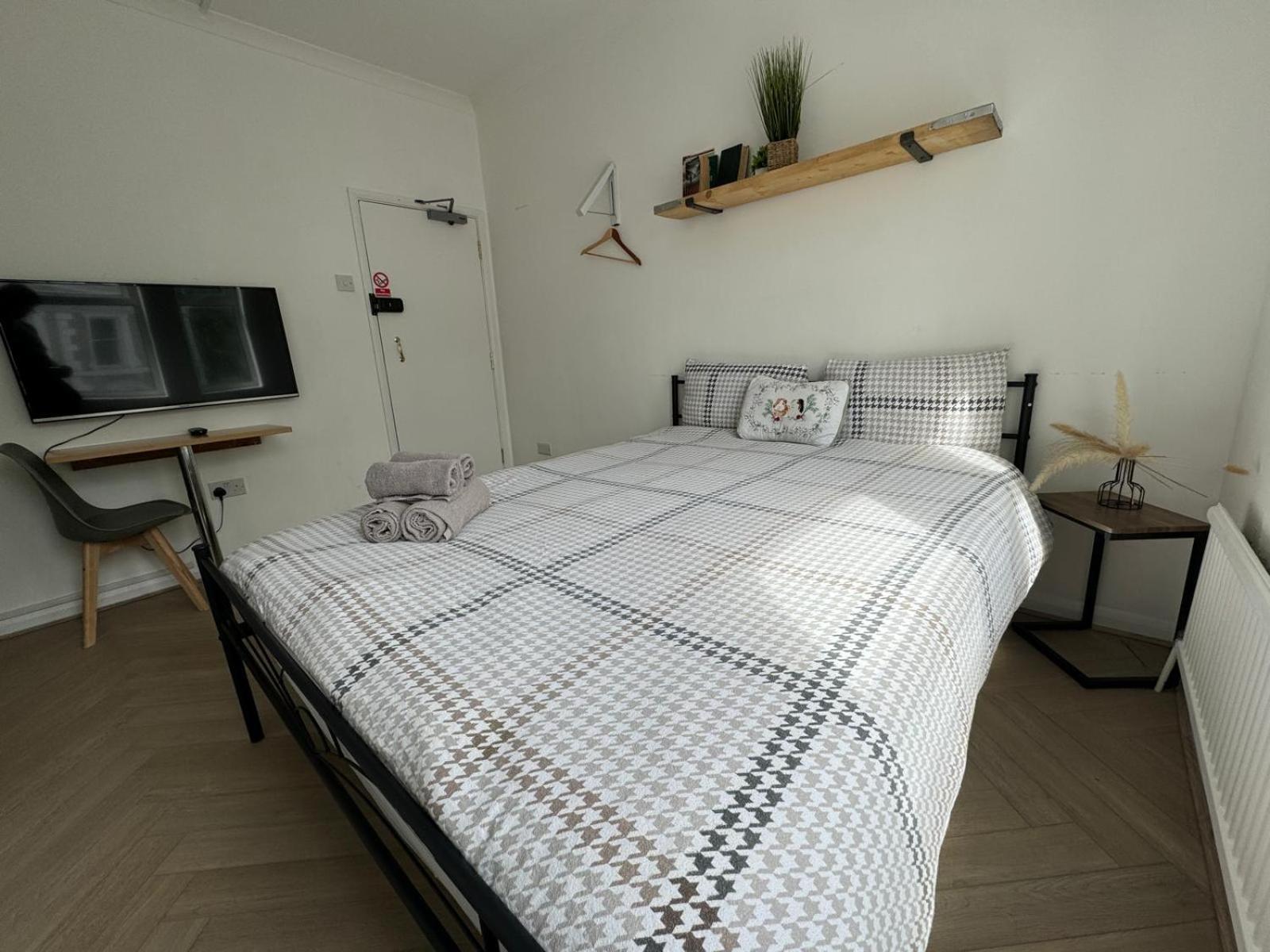 Newly Renovated Studios & Ensuite Rooms! - Camberwell London Exterior photo
