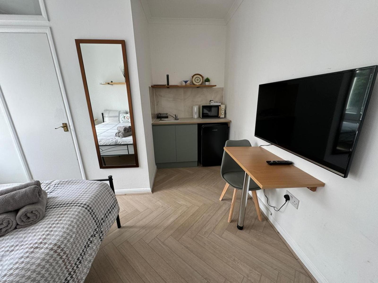 Newly Renovated Studios & Ensuite Rooms! - Camberwell London Exterior photo