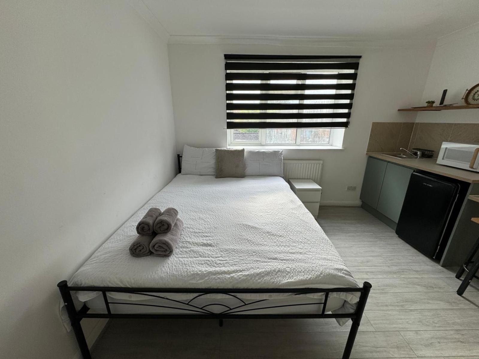 Newly Renovated Studios & Ensuite Rooms! - Camberwell London Exterior photo